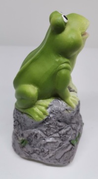 Декоративная фигурка лягушки, весна, со звуком - высота 10,5 см