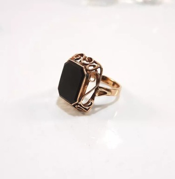 ELEGANCKI ZŁOTY PIERŚCIONEK ONYX 585 5.60G R15