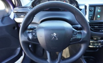 Peugeot 208 I Hatchback 5d Facelifting 1.2 PureTech 82KM 2017 Peugeot 208 Bezwypadkowy Serwisowany 1-Wlasciciel Navi Panorama Alu Grz.Fo, zdjęcie 18