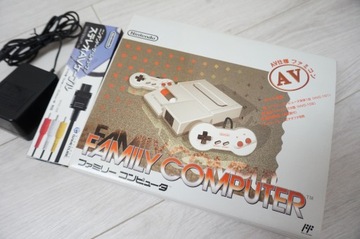 НОВЫЙ семейный компьютер NINTENDO Famicom, консоль HVC-101