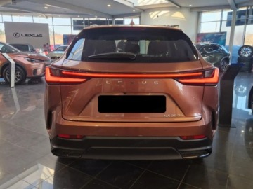 Lexus NX II SUV Facelifting 2.5 350h 200KM 2025 Od ręki - 350h Prestige 2.5 Hybrid 200KM | Podgrzewane fotele!, zdjęcie 4