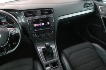 Volkswagen Golf VII Variant 2.0 TDI CR DPF BlueMotion Technology 150KM 2016 VW Golf 2.0 TDI, Salon Polska, 4X4, Skóra, Navi, zdjęcie 7