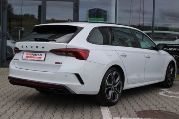 Skoda Octavia IV RS Kombi 2.0 TDI SCR 200KM 2023 Skoda Octavia RS, zdjęcie 4