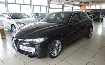 Alfa Romeo Giulia II Sedan 2.2 JTD 150KM 2016 Alfa Romeo Giulia 2,2 JTD 150KM-Tapicerka skor...