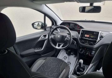 Peugeot 2008 I SUV Facelifting 1.2 PureTech 110KM 2017 Peugeot 2008 Lift SLICZNY 1.2 Benzyna 110KM Bogata Wersja ORYGINAL Zadbany, zdjęcie 6