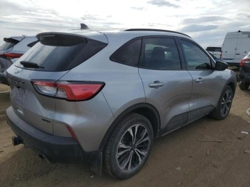 Ford Kuga III 2022 Ford Kuga sel, 2022r., 4x4, 2.0L 2.0 Benzyna 250KM, zdjęcie 2