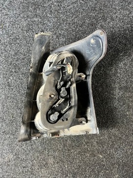 SVĚTLO LEVÝ ZADNÍ TOYOTA AVENSIS II