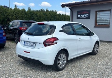 Peugeot 208 I Hatchback 5d Facelifting 1.2 PureTech 82KM 2016 Peugeot 208 2016r 1.2 Benzyna 82KM, zdjęcie 5