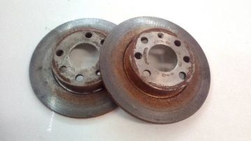 Tarcze hamulcowe przód kplt Opel Corsa C 1,0 B 00R
