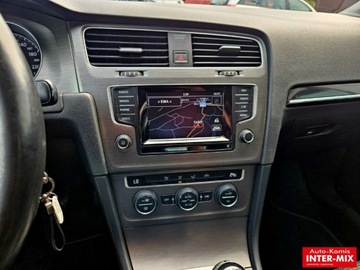 Volkswagen Golf VII Hatchback 3d 1.6 TDI-CR DPF 105KM 2013 Volkswagen Golf Hatchback zarejestrowany niski przebieg nawigacja 1.6 105KM, zdjęcie 16