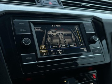 Volkswagen Passat B8 Variant Facelifting 1.5 TSI EVO 150KM 2022 Volkswagen Passat Podgrzewane Fotele | APP | Czujn, zdjęcie 27