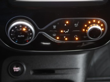 Renault Captur I Crossover Facelifting 1.3 TCe 130 FAP 130KM 2019 Renault Captur 1.3 TCe, Salon Polska, zdjęcie 15