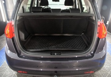 Kia Venga Mikrovan 1.6 DOHC CVVT 125KM 2014 Kia Venga 1.6 benzyna 125 KM 0 Kamera_Panorama-Grzane fotele 1.6 Benzyna, zdjęcie 7