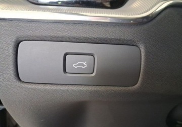 Volvo XC60 II 2022 Volvo XC 60 VAT 23 Dark Plus 2.0B5 mHEV 250KM automat 4x4 2022 r., salon P, zdjęcie 18