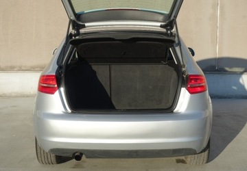 Audi A3 8P Hatchback 3d 1.6 102KM 2010 Audi A3 1.6 MPI 102KMLiftKlimatronikNiski przebieg 1.6 Benzyna 102KM, zdjęcie 23