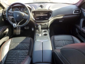 Maserati Ghibli III 2022 Maserati Ghibli MC Edition 2022 3.0 Benzyna 424KM, zdjęcie 8