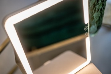 HUMANAS Зеркало для макияжа со светодиодной подсветкой CASE