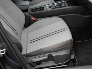 Seat Leon IV Hatchback 1.5 eTSI (MHEV) 150KM 2022 Seat Leon 1.5 TSI Style Podgrz.f I kier 2 stref, zdjęcie 32