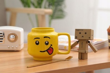 KUBEK ceramiczny z minifigurką klocków