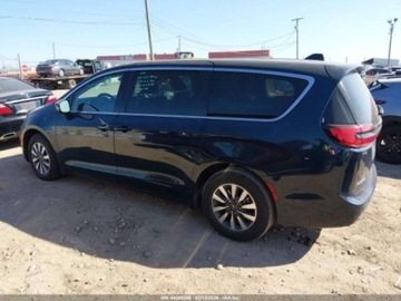 Chrysler Pacifica II 2023 Chrysler Pacifica Hybrid Touring L 2023 3.6 Hybryda 287KM, zdjęcie 2