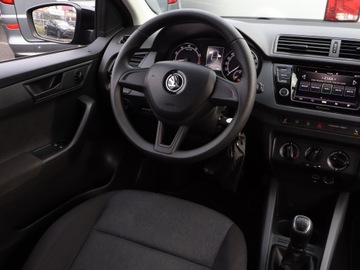 Skoda Fabia III Hatchback Facelifting 1.0 TSI 95KM 2019 Skoda Fabia 1.0 TSI, Klima, Parktronic, zdjęcie 6