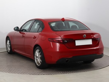 Alfa Romeo Giulia II Sedan Facelifting 2.0 Turbo 200KM 2020 Alfa Romeo Giulia 2.0 Turbo, Salon Polska, zdjęcie 3