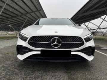 Mercedes Klasa A W177/V177 Hatchback Facelifting 1.3 200 163KM 2025 MERCEDES-BENZ A Klasa 200 AMG Line 1.3 (163KM) 2025, zdjęcie 1