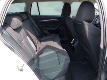 Skoda Octavia IV Scout 2.0 TSI 190KM 2023 Skoda Octavia Style 2.0 TSI 190km 4x4 Salon PL Serwis ASO FV23, zdjęcie 11