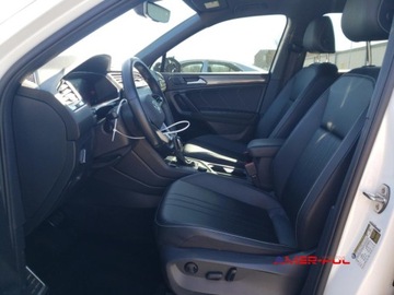 Volkswagen Tiguan II 2023 Volkswagen Tiguan 2023 2.0L Turbo AWD 2.0 Benzyna 184KM, zdjęcie 6