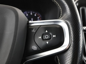 Volvo XC40 Crossover Plug-In 1.5 T5 Plug-in Hybrid 262KM 2020 Volvo XC 40 R-Design PHEV auotomat alcantara navi, zdjęcie 30