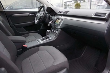 Volkswagen Passat B7 Variant 2.0 TDI CR DPF BlueMotion 140KM 2014 Volkswagen Passat 2.0 TDI CR 140 KM, DSG, Navi, Kamera, Biksenon, GWARANCJA, zdjęcie 27