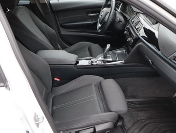 BMW Seria 3 G20-G21 Touring 2.0 320d 190KM 2019 BMW 3 320 d, 187 KM, Automat, Navi, Klima, zdjęcie 8