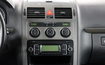 Volkswagen Touran I 1.4 TSI 140KM 2008 Volkswagen Touran 7-Osobowy, Grzane Fotele, Tempomat, Czujniki, Wielofunkc, zdjęcie 5