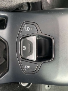 Jeep Renegade SUV 1.4 MultiAir 140KM 2018 Jeep Renegade AUTOMAT NAWIGACJA GRZANE FOTELE PARKTRONIC TEMPOMAT GWARANC, zdjęcie 17
