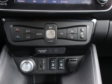 Nissan Leaf II Hatchback Elektryczny 40kWh 150KM 2022 Nissan Leaf 40 kWh, SoH 94%, Salon Polska, zdjęcie 16