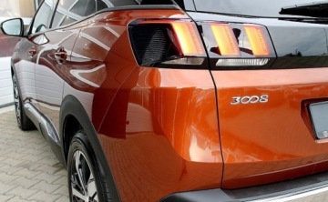 Peugeot 3008 II Crossover Facelifting  1.2 PureTech 130KM 2023 Peugeot 3008 1.2 PureTech Allure SS EAT8 1.2 Benzyna 130KM, zdjęcie 13