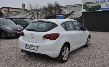 Opel Astra J Hatchback 5d 1.4 Turbo ECOTEC 140KM 2010 Opel Astra 1.4 Turbo Benzyna Xenon Tempomat Cz. parkowania INFINITI 1.4, zdjęcie 6