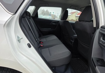 Toyota Auris II 2013 Toyota Auris Niski przbiegladna i zadbana prosto z Niemiec 1.8 Hybryda, zdjęcie 14
