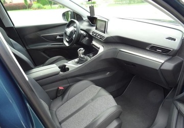 Peugeot 5008 II Crossover 1.2 PureTech 130KM 2017 Peugeot 5008 Bezwypadkowy Serwisowany 1-Wlasciciel Navi Kamera Blis 7-Osob, zdjęcie 8