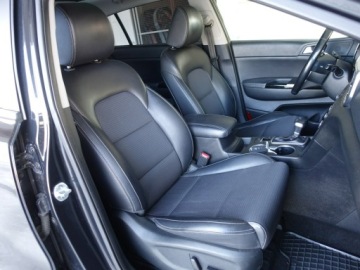 Kia Sportage IV SUV Facelifting 1.6 CRDI 136KM 2018 Kia Sportage Salon Polska/Automat/Panorama, zdjęcie 21