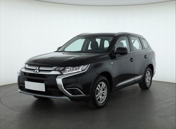 Mitsubishi Outlander III SUV Facelifting 2017 2.0 150KM 2017 Mitsubishi Outlander 2.0, Salon Polska, Klima, zdjęcie 1