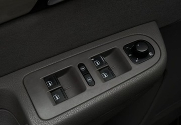 Seat Alhambra II (7N) Van 2.0 TDI 140KM 2011 Seat Alhambra Seat Alhambra 2.0 TDI DPF Ecomotive 2.0 Diesel 140KM, zdjęcie 9