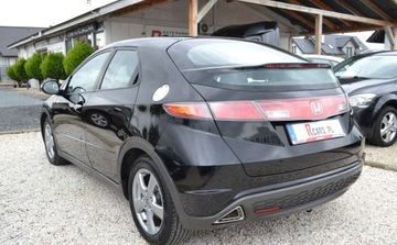 Honda Civic VIII Hatchback 5d 1.4 i 83KM 2006 Honda Civic BEZWYPADKOWE - Niski przebieg - po oplatach gotowa do rejestra, zdjęcie 2