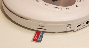 Портативный CD MP3-плеер, колонки и наушники August SE10W - белый