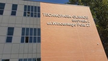 3D -пространственные логотип пространственные буквы из пенопластирола