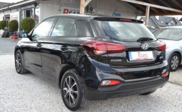 Hyundai i20 II Hatchback 5d Facelifting KAPPA 1.2 MPI 75KM 2018 Hyundai i20 Bezwypadkowy - Niski przbieg - OPLACONY - Super Stan 1.2 75KM, zdjęcie 2