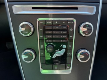 Volvo XC60 I SUV Facelifting 2.0 D3 DRIVE-E 150KM 2015 Volvo XC 60 NAWIGACJALEDYCZUJNIKI ZMIERZCHUGWARANCJA 2.0 Diesel 150KM, zdjęcie 9