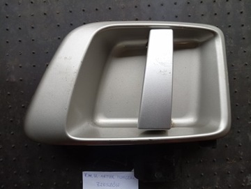 KLIKA DVEŘE LEVÝ PŘEDNÍ STŘÍBRNÁ PEUGEOT 1007 9680119280 9680112077