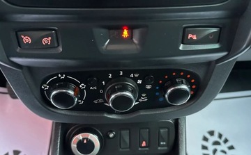 Dacia Duster I SUV Facelifting 1.5 dCi 109KM 2015 Dacia Duster 4x4 2015 1.5dCi, 109KM, Klima, Zarejestrowana w Polsce, VAT-m, zdjęcie 25