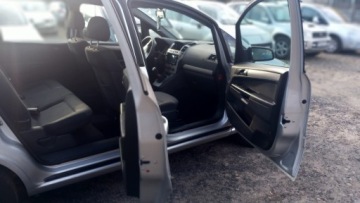 Opel Zafira B 1.8 ECOTEC 140KM 2008 Opel Zafira Opel Zafira B 2008 rok 1.8 benzyna 140 KM 7 osob 1.8 Benzyna, zdjęcie 10